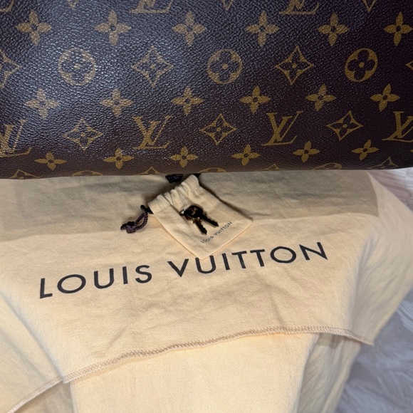 Louis Vuitton Speedy Bandoulière 30 – Monogram Canvas - Picture 7 of 8